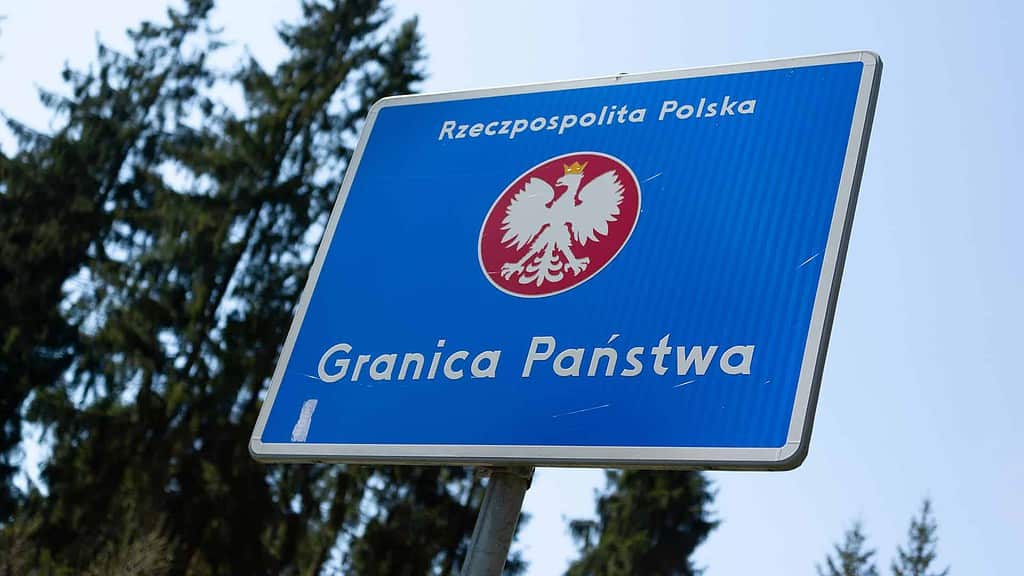 V noci na stredu dočasne uzavreli niektoré hraničné priechody s Poľskom.