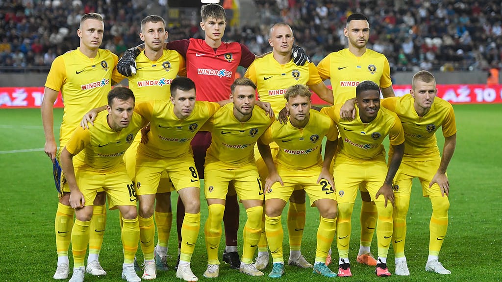 Ukrajinské futbalové mužstvá FC Dnipro-1 a FK Oleksandria odohrali najdlhší zápas v histórii tamojšej najvyššej súťaže