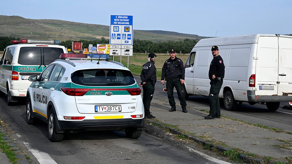 Kontroly na hraniciach s Maďarskom