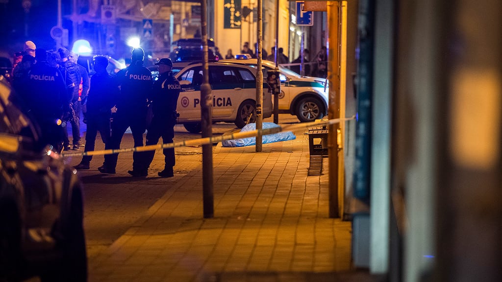 Vyšetrovanie tragickej streľby na Zámockej ulici v Bratislave zastavili. Pri teroristickom útoku zomreli v októbri 2022 dve osoby. Potvrdilo sa, že strelcom bol Juraj K.