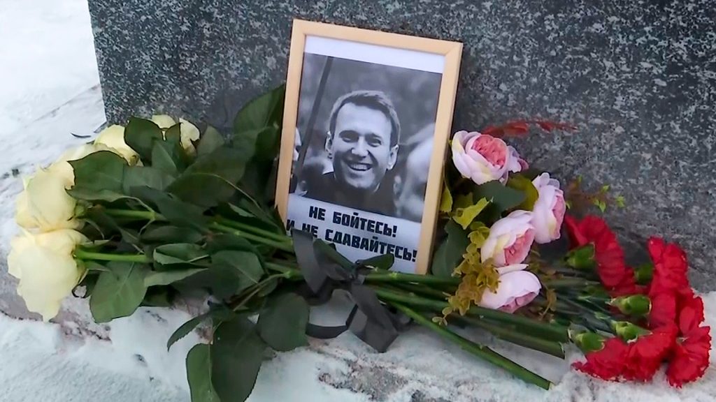 Pohreb ruského politika Alexeja Navaľného sa uskutoční v piatok v bohorodičnom Chráme ikony Utíš môj smútok v moskovskom rajóne Maryno.