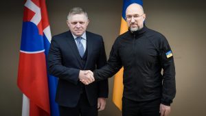 Premiér Robert Fico (Smer-SD) avizuje spoločné rokovanie slovenskej a ukrajinskej vlády. Malo by sa konať 11. apríla v Michalovciach.