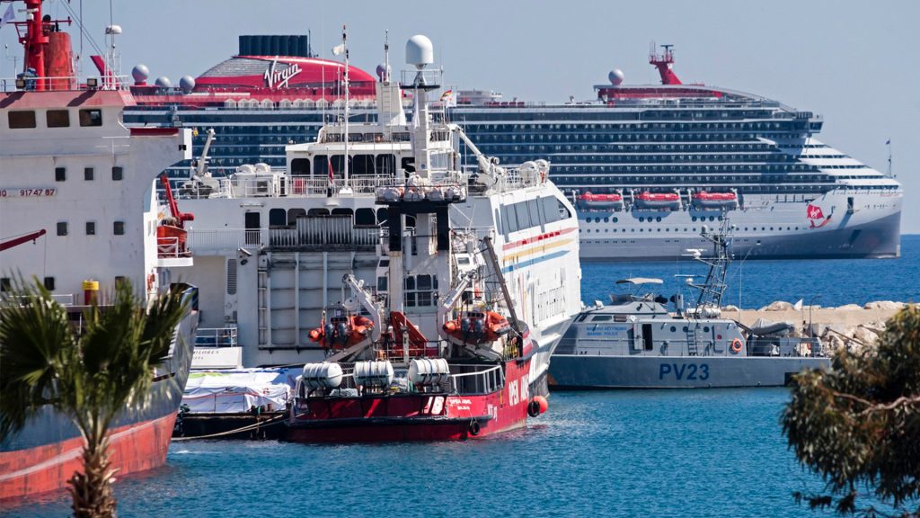 Z cyperského prístavu Larnaka vyplávala v utorok loď naložená 200 tonami humanitárnej pomoci pre obyvateľov Pásma Gazy.