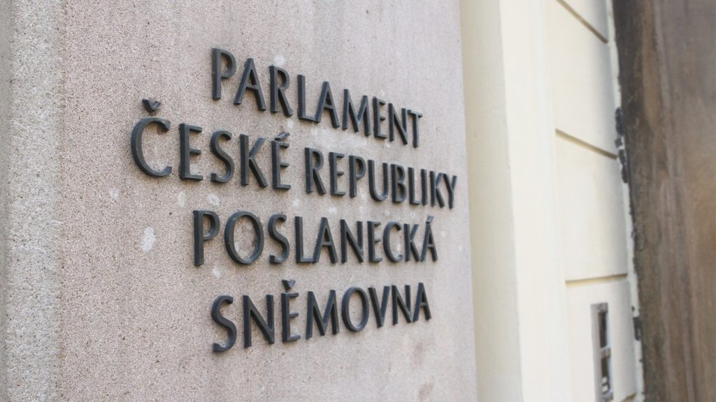 V Poslaneckej snemovni (PSP) českého parlamentu sa zrejme šnupal kokaín. Ochranná služba snemovne to zistila ešte v januári 2023.