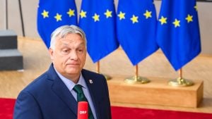 Maďarský premiér Viktor Orbán pricestoval v utorok do Kyjeva na vopred neohlásenú návštevu Ukrajiny