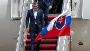 Slovenský prezident Peter Pellegrini uviedol, že Slovensko prispeje do balíka finančnej pomoci pre Ukrajinu.